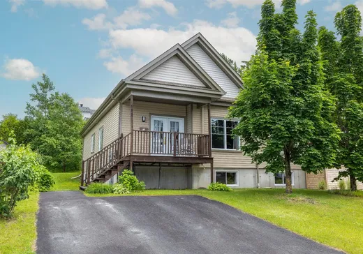 Bungalow à vendre - 688 Rue St-Alphonse S., Orford, J1X0C8
