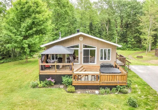 Maison à vendre - 1070 Rg des Chalets, Sainte-Clotilde-de-Horton, J0A 1H0