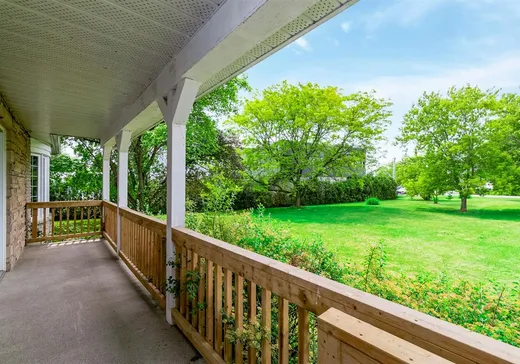 Maison à vendre - 380 Ch. des Patriotes E., Saint-Jean-sur-Richelieu, J2X 4J3