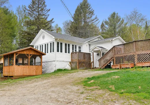Maison à étages à vendre - 13 Ch. de la Baie, Gracefield, J0X1W0