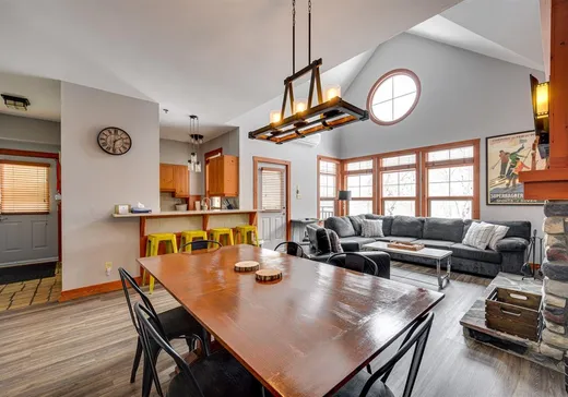 Condo for sale - 205 Ch. des Quatre-Sommets, App. 5, Mont-Tremblant, J8E 1C6