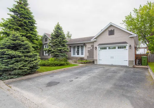 Two or more stories for sale - 1645 Boul. Forest, Val-d'Or, J9P5B5
