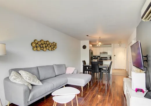 Condo for sale - 2975 Rue des Émeraudes, App. 203, St-Hubert, J4T 3T7