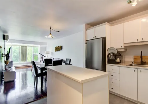 Condo for sale - 2975 Rue des Émeraudes, App. 203, St-Hubert, J4T 3T7