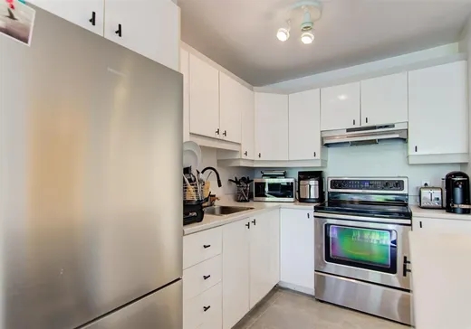 Condo for sale - 2975 Rue des Émeraudes, App. 203, St-Hubert, J4T 3T7
