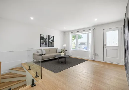 Maison à vendre - 410 Rue Papillon, Laval (Vimont), H7K 2L6