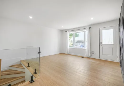 Maison à vendre - 410 Rue Papillon, Laval (Vimont), H7K 2L6