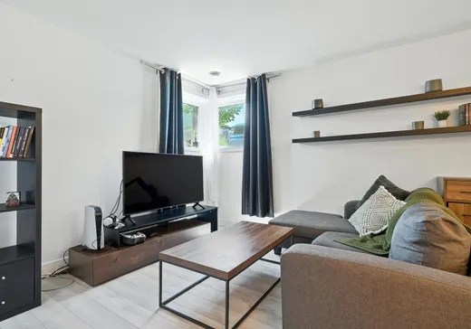 Condo for sale - 3921 Rue Bernard-Hubert, St-Hubert, J3Y 0R5