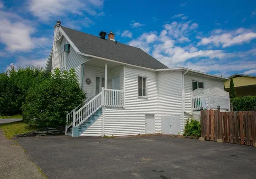 House for sale - 706 Rue Maisonneuve, Magog, J1X 2N7