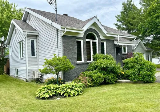 Paliers multiples à vendre - 1765 Ch. Terra-Jet, Drummondville, J2E0C7