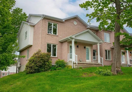 Maison à étages à vendre - 1330 Rue des Immortelles, Fleurimont, J1E4E1