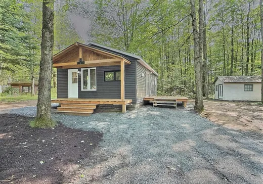 Bungalow à vendre - 875 2e Rue, Daveluyville, G0Z1C0