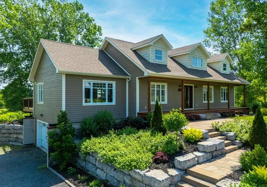 Bungalow for sale - 10 Rue de la Vallée, Waterloo, J0E2N0