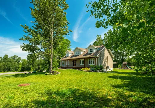House for sale - 10 Rue de la Vallée, Waterloo, J0E 2N0