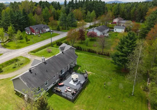 House for sale - 292 Rue Lampron, Magog, J1X 5R7