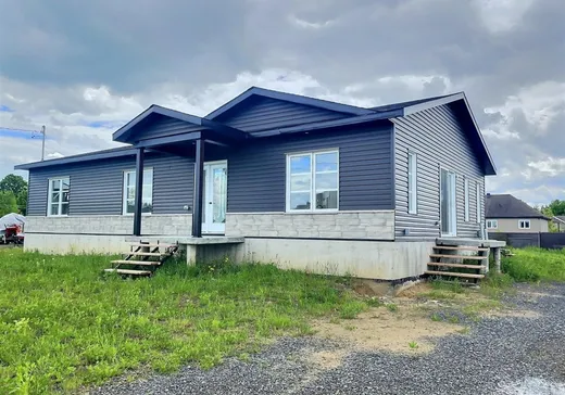 Bungalow for sale - 2420 Rue Huard, Lyster, G0S1V0