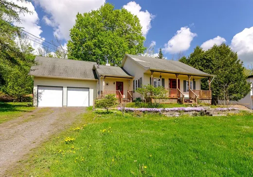 Bungalow for sale - 250 Ch. Harvey, Sutton, J0E2K0