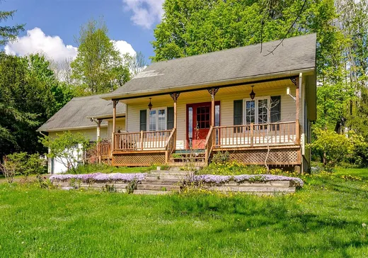 House for sale - 250 Ch. Harvey, Sutton, J0E 2K0