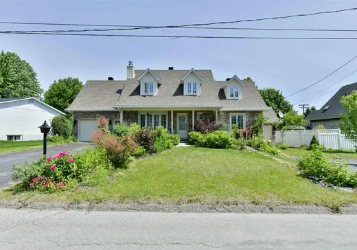 Two or more stories for sale - 432 Rue Binette, Val des Sources, J1T3Z1