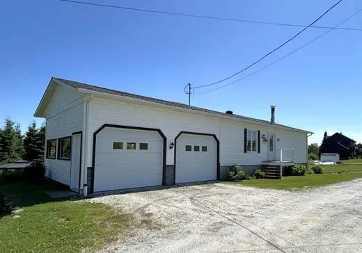 Bungalow for sale - 660 Route Turgeon, St-Ferdinand, G0N1N0