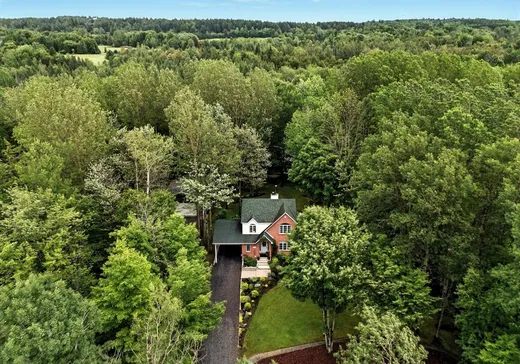 Maison à vendre - 2160 Rue Yves, Magog, J1X 2B9