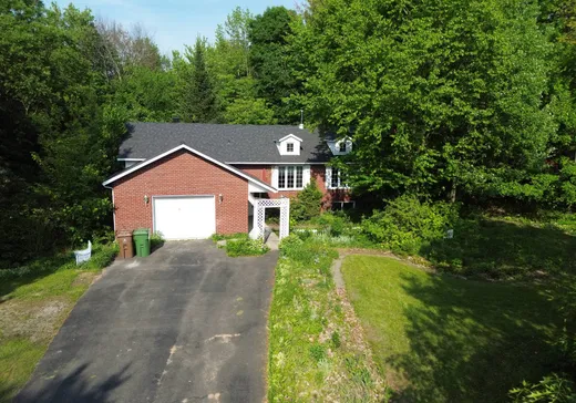 Fermette à vendre - 49Z-51Z Rue Guillemette, Saint-Christophe-D'Arthabaska, G6R0G3
