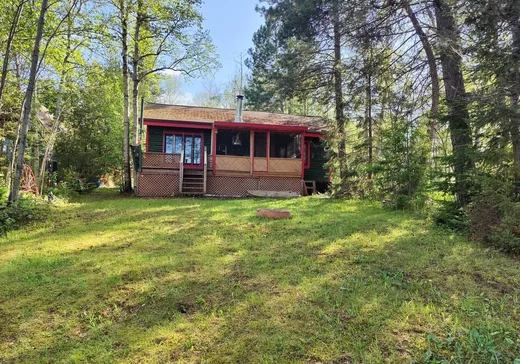 Maison à étages à vendre - 109 Ch. Roy, Amos, J0Y1R0