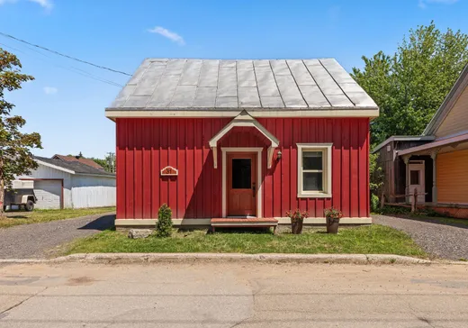 Two or more stories for sale - 31 Rue St-Thomas, Sainte-Elisabeth, J0K2J0