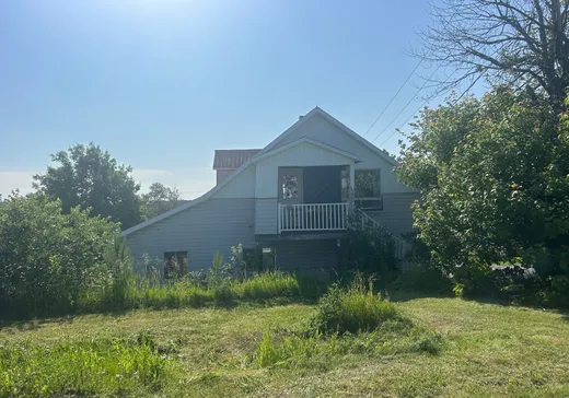 House for sale - 25 Rue de la Frontière O., Témiscouata-sur-le-Lac, G0L 2B0