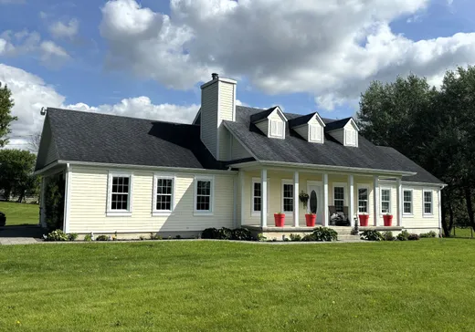 Two or more stories for sale - 109Z Route 236, Saint-Stanislas-de-Kostka, J0S1W0