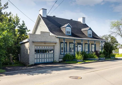Maison à étages à vendre - 866 Av. Royale, Ville de Québec, G1E2A1