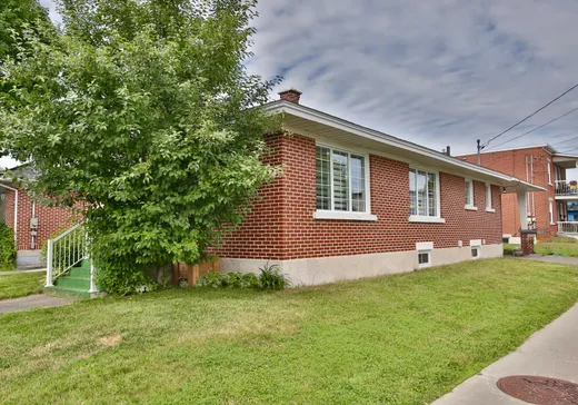 Maison à vendre - 107 Rue Decelles, Granby, J2G 7P2