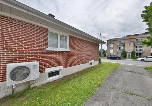 Maison à vendre - 107 Rue Decelles, Granby, J2G 7P2