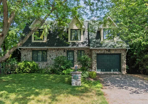 Two or more stories for sale - 49 Carré Lionel-Groulx, Blainville, J7C3S3