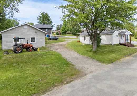 House for sale - 150 Rue des Pins, East Angus, J0B 1R0