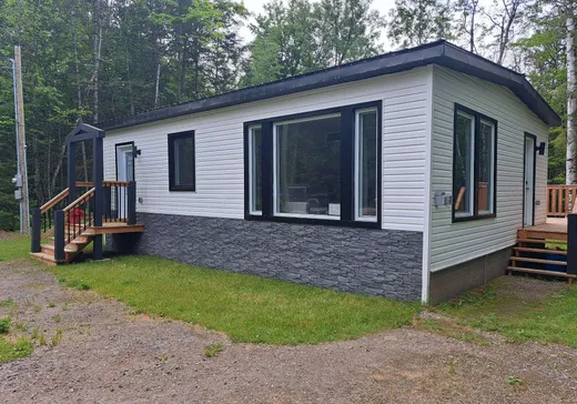 House for sale - 2 Ch. des Légendes, Notre-Dame-de-Pontmain, J0W 1S0