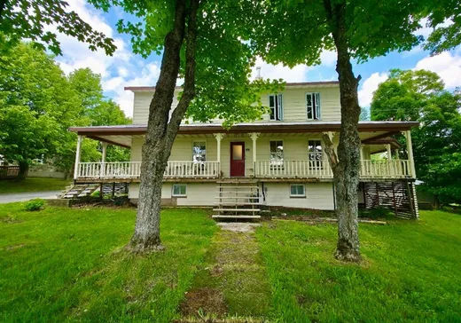 Two or more stories for sale - 197 Rue Principale, Saint-Luc-de-Bellechasse, G0R1L0