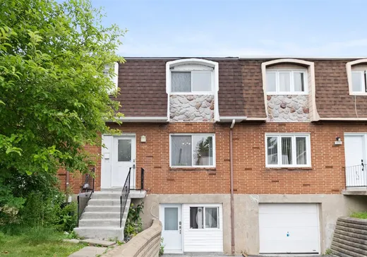 Two or more stories for sale - 6820 Rue Patenaude, Brossard, J4W2R9