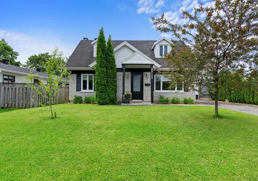 Two or more stories for sale - 9725 Rue St-Charles, Neufchatel, G2B2L1