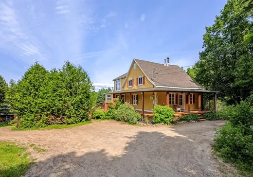 House for sale - 408 Boul. 138, St-Tite-Des-Caps, G0A 4J0