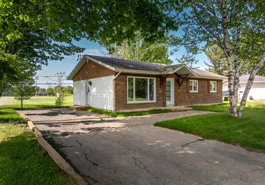 Bungalow for sale - 985 Rue Champigny, Lévis, G6Z1E4