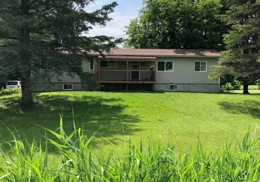 House for sale - 335 Route 139, Acton Vale, J0H 1A0