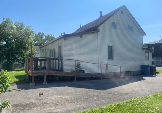 House for sale - 4150 Rue Cornwall, St-Hubert, J3Y 2S5