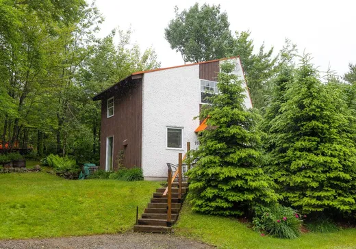 Two or more stories for sale - 70 Rue des Chênes, Magog, J1X7A6