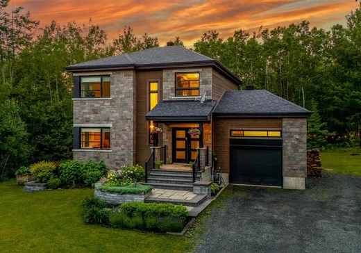 Maison à étages à vendre - 225 Rue de la Bernache, Rock Forest-Saint-Élie-Deauville, J1N4L5