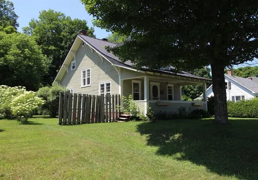 House for sale - 1026 Rue Sanborn, Magog, J0B 1C0