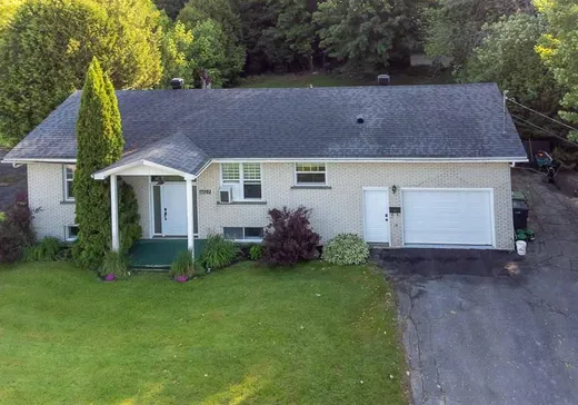 Bungalow for sale - 6013 Rue Principale, Saint-Félix-de-Kingsey, J0B2T0