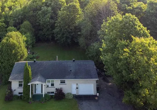 House for sale - 6013 Rue Principale, Saint-Félix-de-Kingsey, J0B 2T0