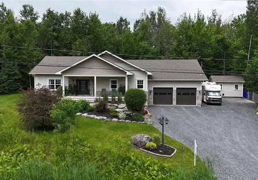 House for sale - 240 Rue des Améthystes, Repentigny, J0B 2P0