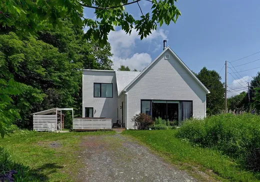 1 1/2 Storey for sale - 337 Ch. du Lac, Mansonville, J0E1X0